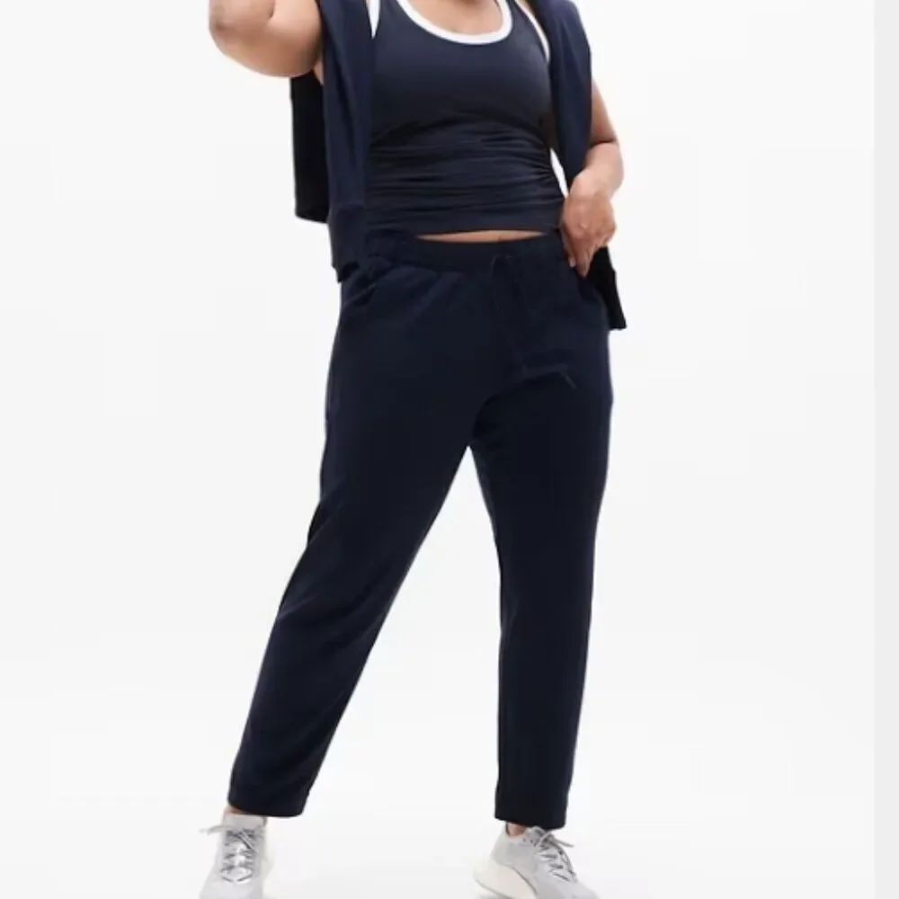 Like New! Athleta Mid Rise Pants Drawstring Navy in Size 8